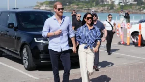 „Mi van ezzel a nővel?” – Harry herceg barátai ledöbbentek Meghan Markle viselkedésén, őrültnek tartották a herceget