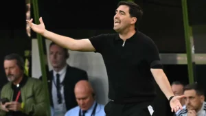 Szoboszlai kimarad a kezdőcsapatból, Iraola drasztikus döntésre készül Liverpoolban