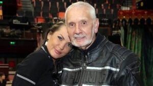 Nyolcvanegy évesen motorozott Blackpoolból Budapestig Endrész László artistaművész