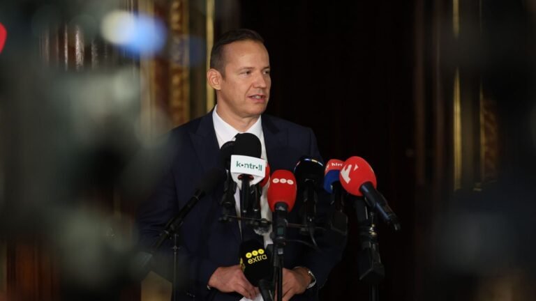 Újraválasztották Toroczkai Lászlót