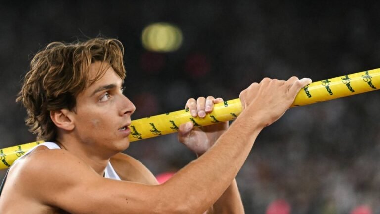 Duplantis hátfájdalma elmúlt, indul a budapesti Világdöntőn