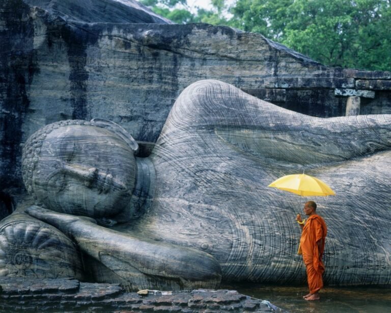 A Srí Lanka-i légierő buddhista szerzeteseket vetett be azért, hogy legyen végre eső