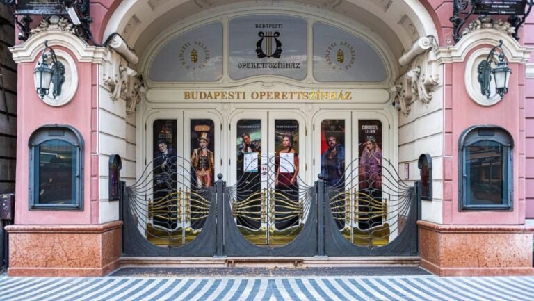 Vizsgálatot indít a kulturális tárca az Operettszínház ügyében