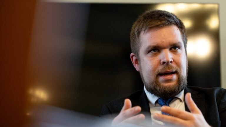 Győr polgármestere szerint rosszul írták ki az azbesztpályázatot