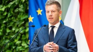 Magyar Péter: Belenéztem von der Leyen szemébe, hogy itt vagyok a pénzünkért