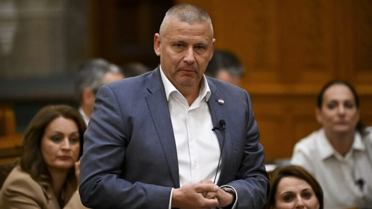 A kormány mérlegeli az uniós védelmi hitel felvételét