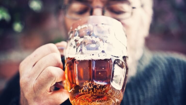 Ugyanúgy rákkeltő az alkohol, mint a dohányzás