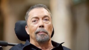 Kiderült Tim Curry halálának oka