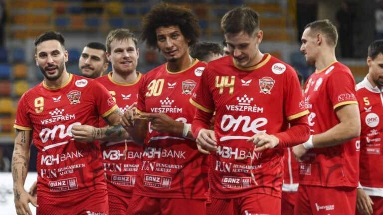 Gálázott a Veszprém, jöhet az álomdöntő a klubvébén