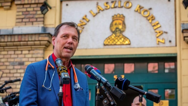 Szlávik János: Nem volt szerencsés rossz minőségű lélegeteztetőgépeket venni nagy mennyiségben, újonnan alapított cégektől