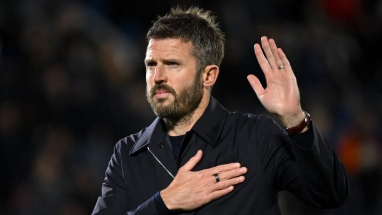 Teljes összeomlás a MU-nál: Fernandes az edzőre, Carrick a játékosokra mutogatott a comói BL-zakó után