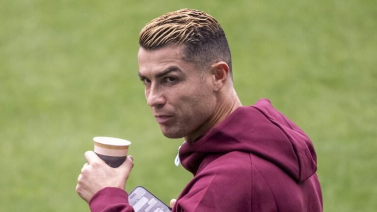 Ronaldo fél perc alatt megkeresi az összeget, amire a válogatott elhagyásáért megbüntették