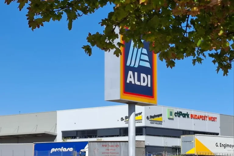 Elmondta az Aldi, hogy miért lett a boltokban kisebb a választék és több a raklap