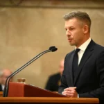 Magyar Péter kommentben pattintotta le a norvég köztévé kommentben interjút kérő riporterét