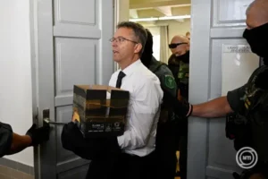 Kétszemélyes zárkában ül Hankó Balázs, a családjával tarthatja a kapcsolatot