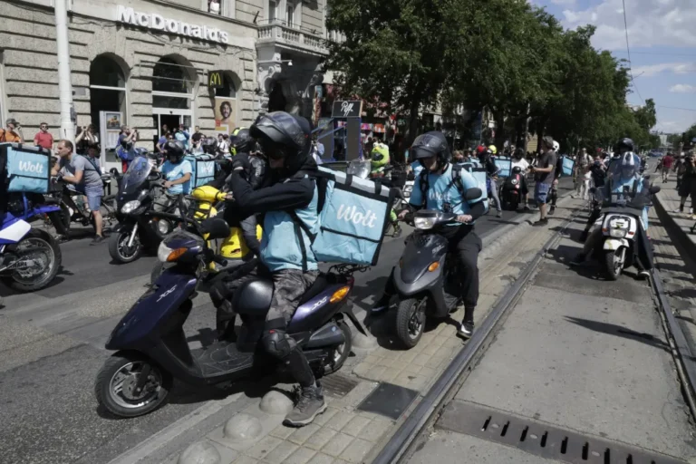 Így változik a kata: kik és milyen feltételekkel térhetnek vissza a rendszerbe?