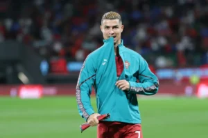 Közleményben írta le C. Ronaldo, miért rágott be a portugál kapitányra