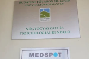 Ingyenes nőgyógyászati és pszichoterápiás segítség nőknek: traumaérzékeny rendelőt nyitott a MedSpot