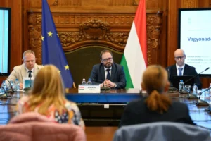 A vagyonadónál sok kiskapura gondolt a kormány, a katánál a főbejáratot nyitja ki