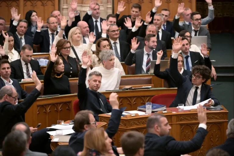 Ma újra az Országgyűlés elé kerül a törvénytervezet, amit visszadobott Baka András