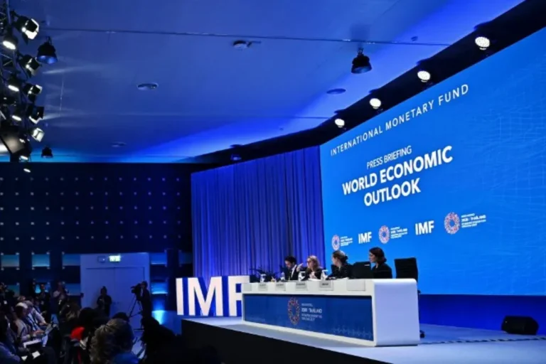 Az IMF javította a magyar gazdaság növekedési kilátásait, de az inflációs előrejelzésen sokkal nagyobbat változtatott