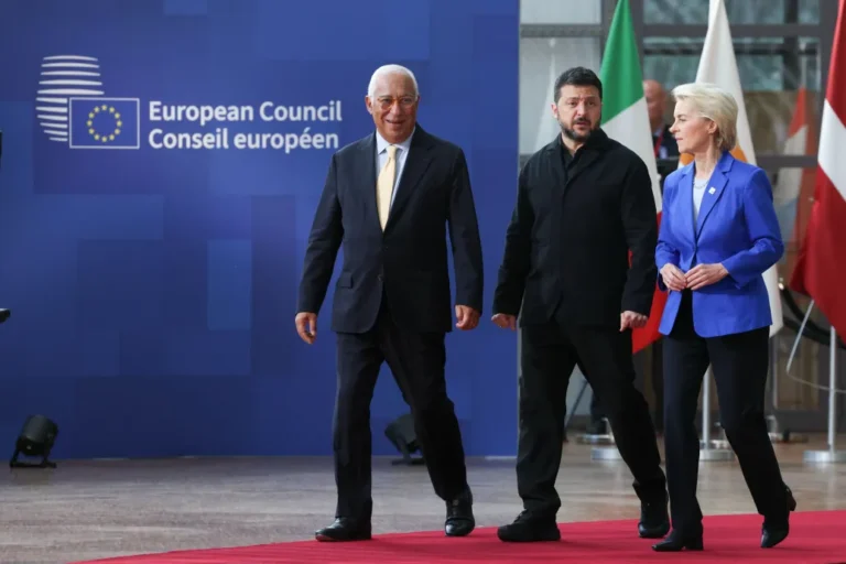 Zelenszkij megköszönte a támogatást az uniós vezetőknek, a „valódi vezetőknek”