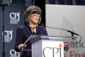43 év után távozik a CNN legendás műsorvezetője, Christiane Amanpour