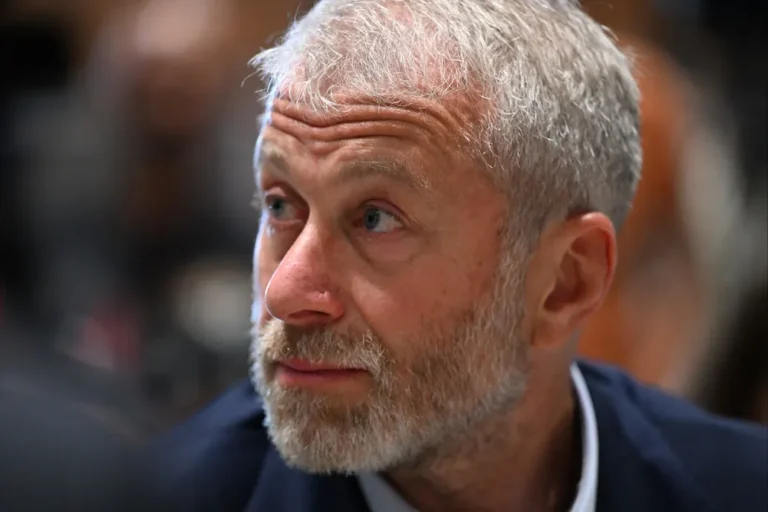 Roman Abramovics pénzügyei miatt nyomoz a ciprusi rendőrség