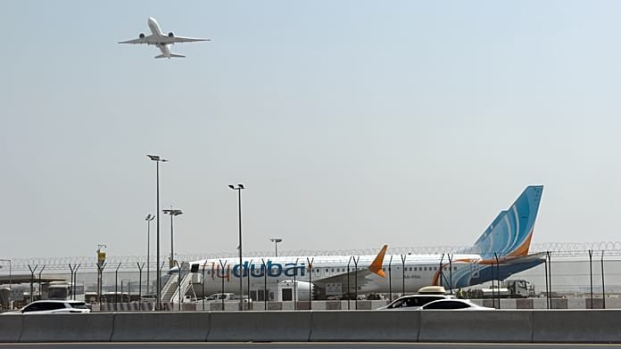 Flydubai-incidens – Sajtóforrások: hazájában már korábban eltiltották a repüléstől az ománi másodpilótát