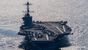 Indul a USS Roosevelt: az USA elküldi harmadik hordozó-harccsoportját is a Közel-Keletre
