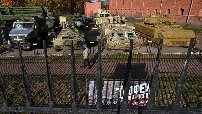 Folytatódtak az éjszakai támadások az Ukrajna elleni orosz háborúban az amerikai küldött látogatása után