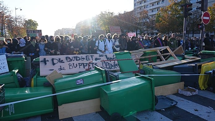 Francia diákok összecsapnak a rendőrséggel az iskolai tiltakozások közepette
