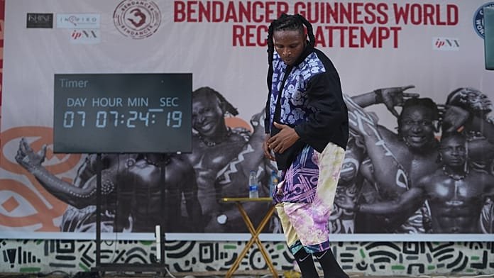 Nigeriai táncos 168 órás táncmaratonnal próbál Guinness-rekordot dönteni