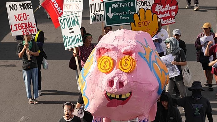 Thaiföld: bangkoki tüntetők bírálják az IMF-et, a Világbankot, a romboló kapitalizmust