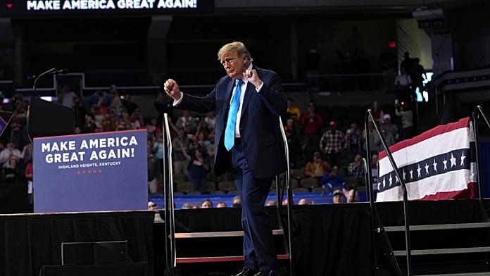 Trump máris a felelősöket keresi és a segédeit hibáztatja, pedig még nem is volt választás