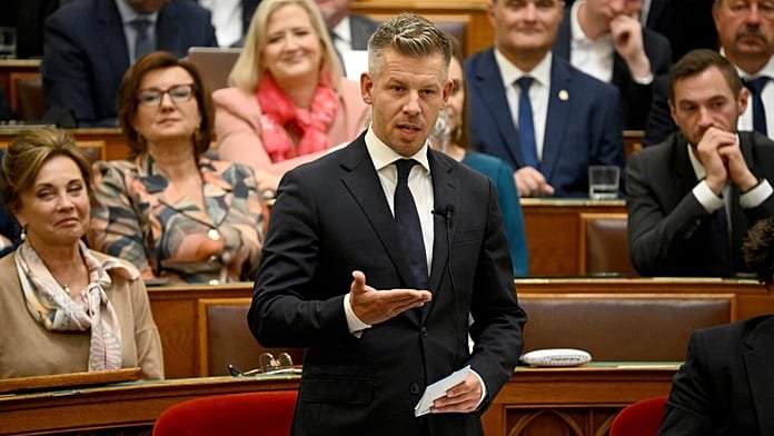 Kihallgatta az ügyészség Magyar Péter miniszterelnököt