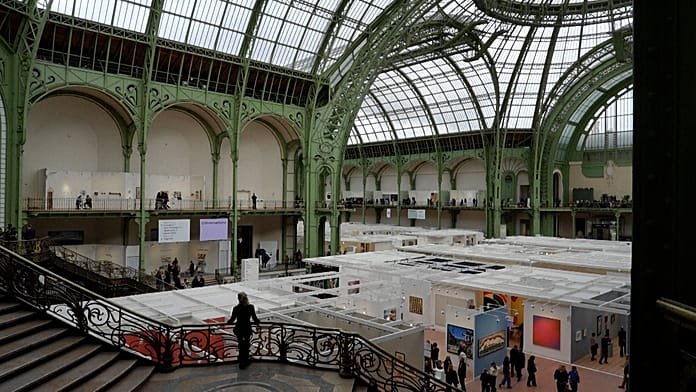 Franciaország: Művészek és gyűjtők gyűlnek az Art Basel Parisra a zavargások ellenére