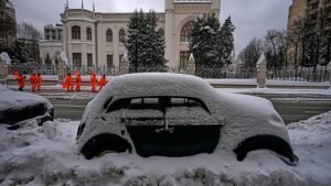Erős őszi havazás bénítja a közlekedést Oroszország Távol-Keleten
