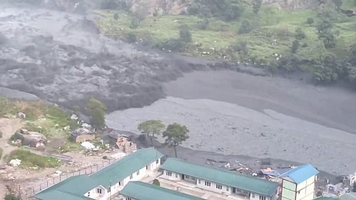 Nepál kitelepítéseket rendel el a Budhi Gandaki áradása után
