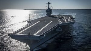 Hadrendbe áll az új amerikai nukleáris hordozó, a USS John F. Kennedy