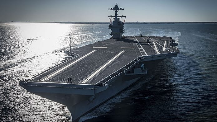 Hadrendbe áll az új amerikai nukleáris hordozó, a USS John F. Kennedy