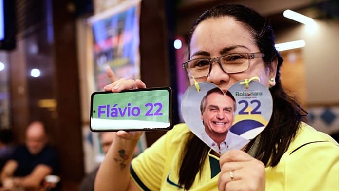 Flávio Bolsonaro nyerte a brazil elnökválasztás első fordulóját