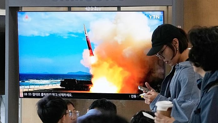 Észak-Korea újabb hiperszonikus rakétát lőtt ki Japán irányába