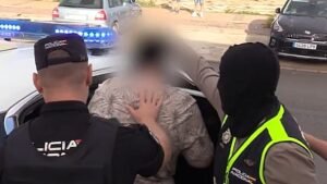 Őrizetbe vettek két fiatalt Malagában és Murciában hamis reptéri bombafenyegetések miatt