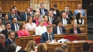 Újabb vizsgálóbizottság felállítását kezdeményezi a Tisza-frakció