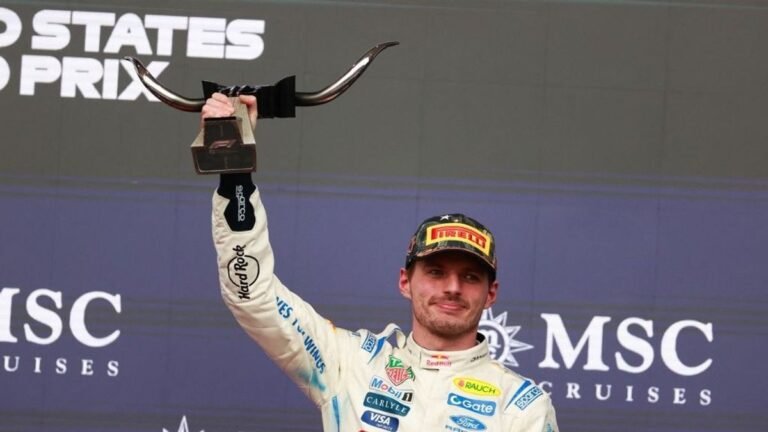 Miközben Antonelli a vb-cím küszöbén, Verstappen dühöng: „Katasztrófa volt!”