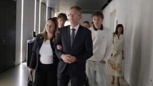 Tuzson Bence kemény felelősségre vonást ígért, amiért meghosszabbították Hankó Balázs letartóztatását