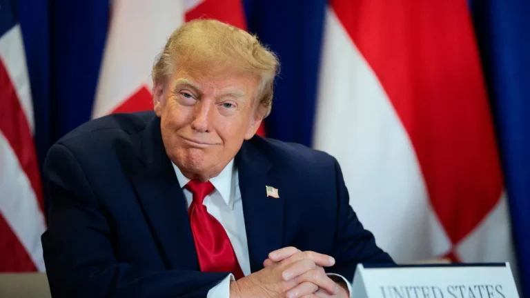 Zelenszkij kiakadt – Trump feloldotta a szankciókat, több millió hordó orosz dízelolajat vesz Amerika