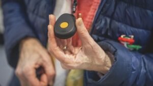 Megszólalt a 4iG a Gondosóra program túlárazásával kapcsolatban