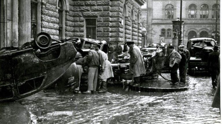 Soha nem látott fotók és megrázó történetek: így emlékezik az ország 1956-ra